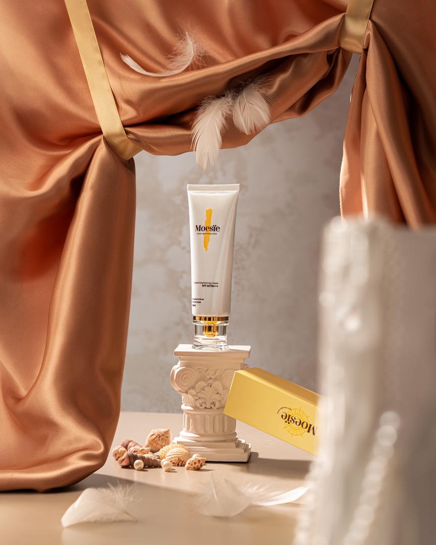Moesie Instant Brightening Cream - Image 7